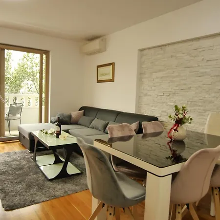Apartments Makarska Beach Apartment