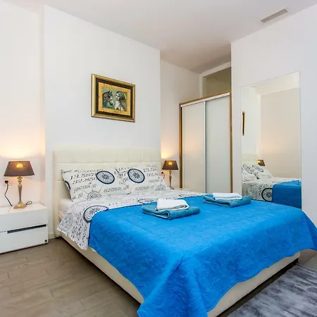 Apartments Makarska Beach Apartment