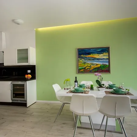Apartment Apartments Makarska Beach *