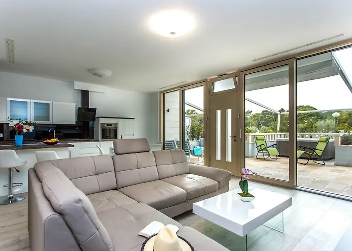 Apartamento Apartments Makarska Beach *