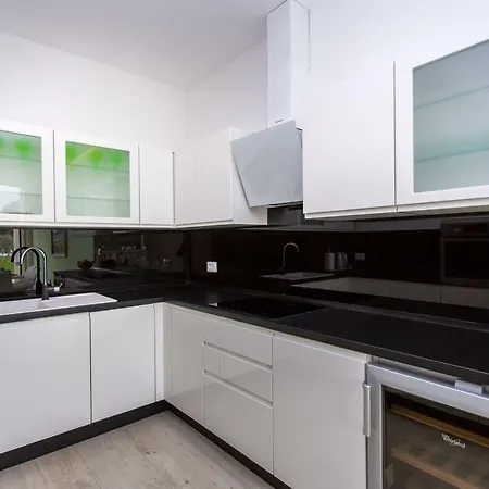 アパート Apartments Makarska Beach *