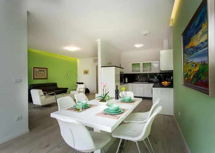 Lejlighed Apartments Makarska Beach *